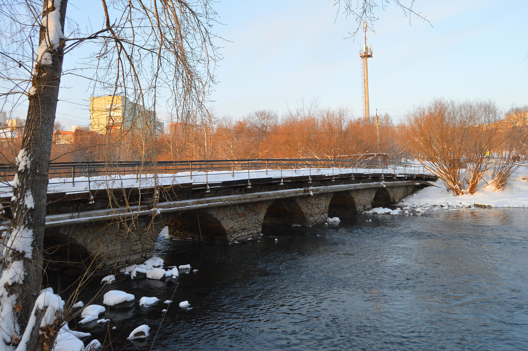 Каменный мост. Химмаш (Нижне-Исетский завод), Екатеринбург (Ekaterinburg)